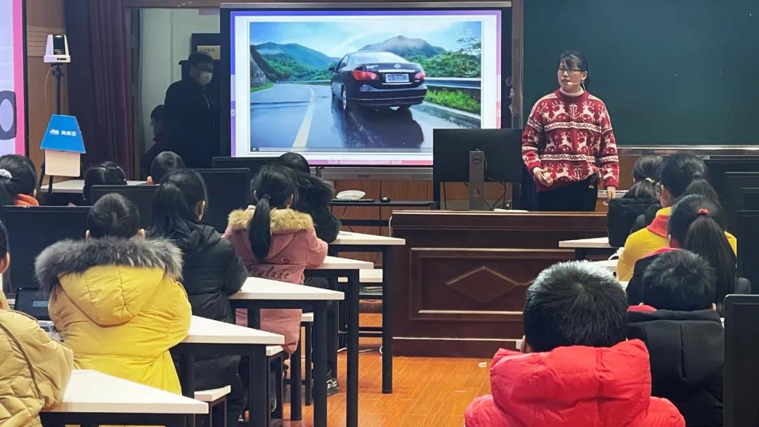 浙江柯橋“天天智慧課堂”，引領(lǐng)教師專業(yè)成長2.jpg
