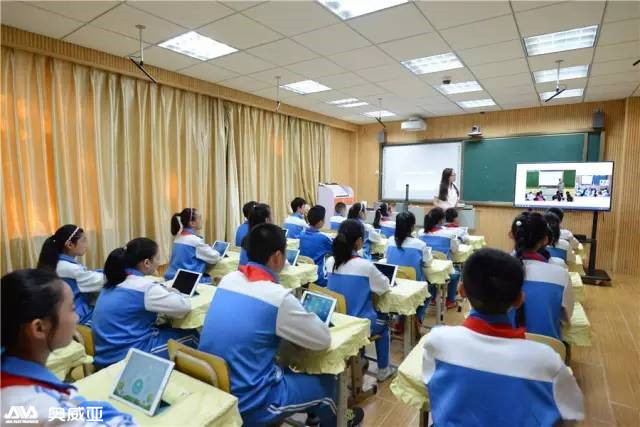 遠程互動+iPad教學，這可能是今年最好玩的黨課